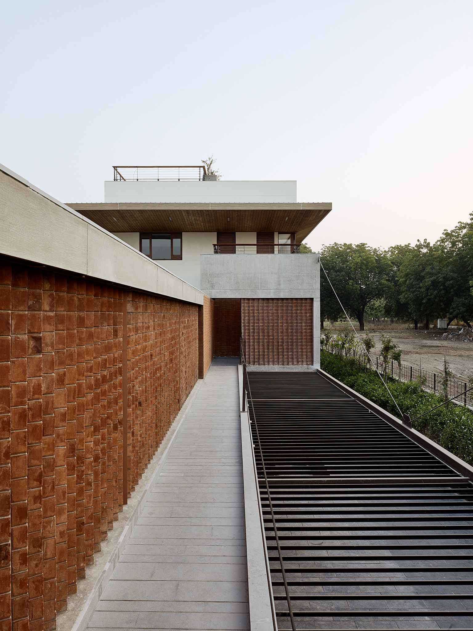 E17623 Alpa 060297 SCREEN 170803